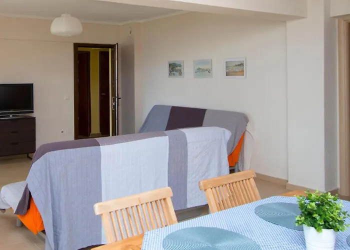 Beachfront By Halkidiki 度假居 *